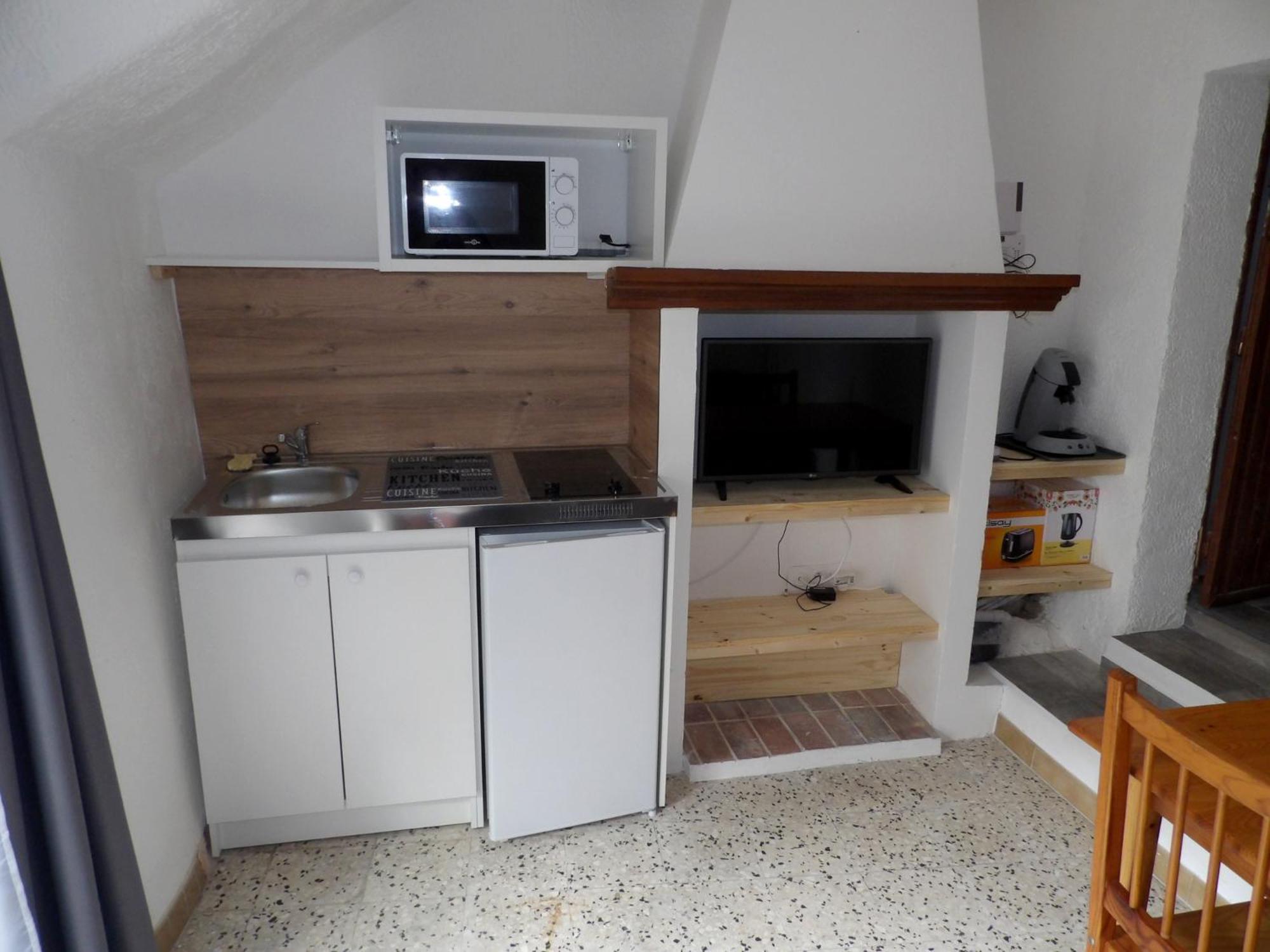 Studio Chez Steph Eyguières 外观 照片